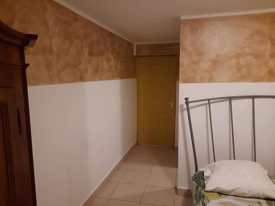 Alfredo Hostel Craiova Exterior photo