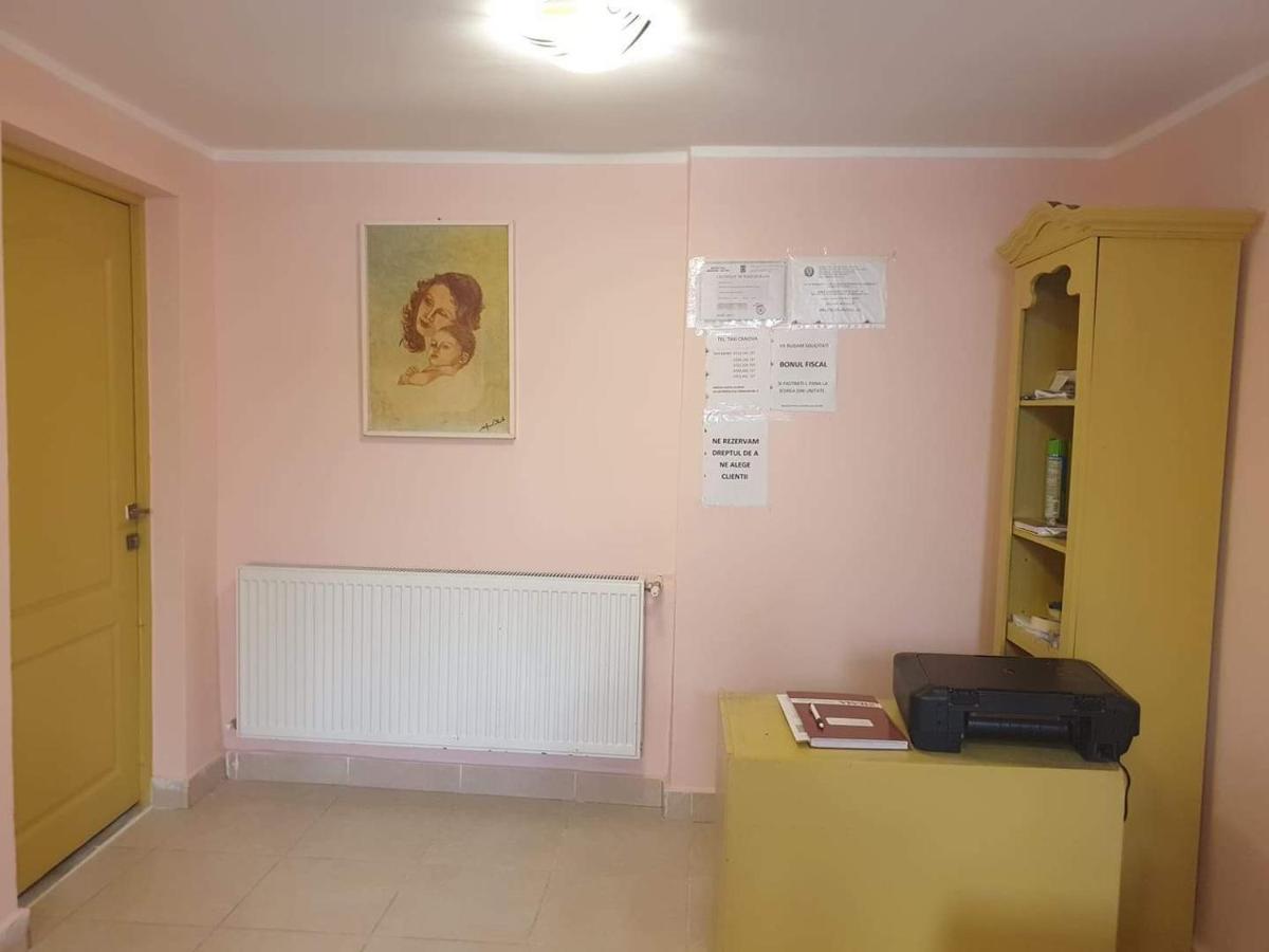 Alfredo Hostel Craiova Exterior photo