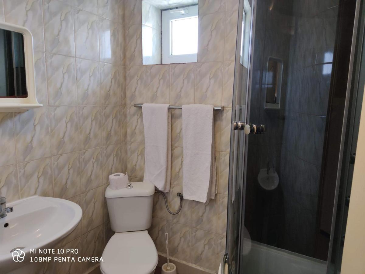 Alfredo Hostel Craiova Exterior photo